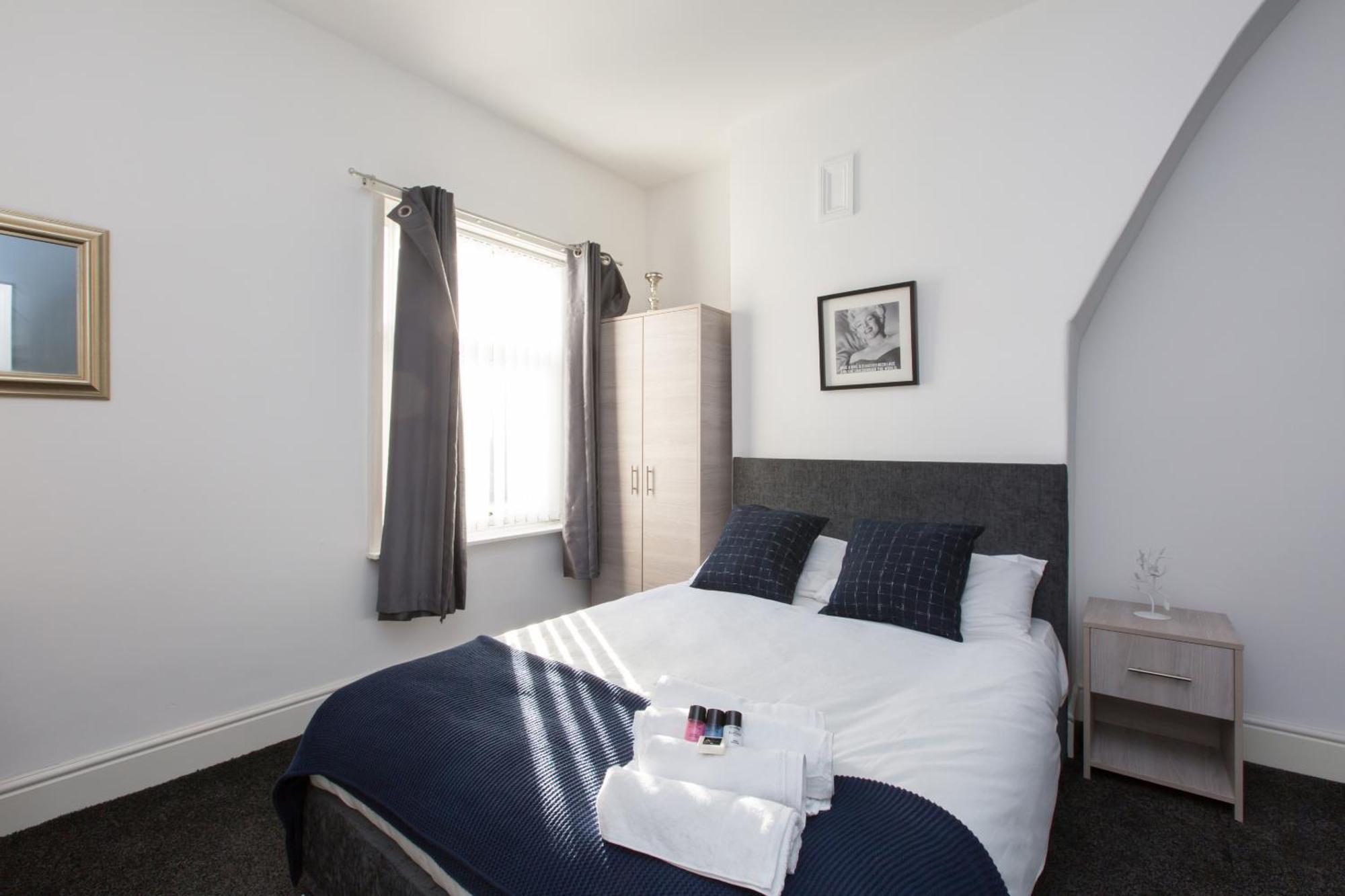 Townhouse @ Corporation Street Stoke Bed & Breakfast Room photo