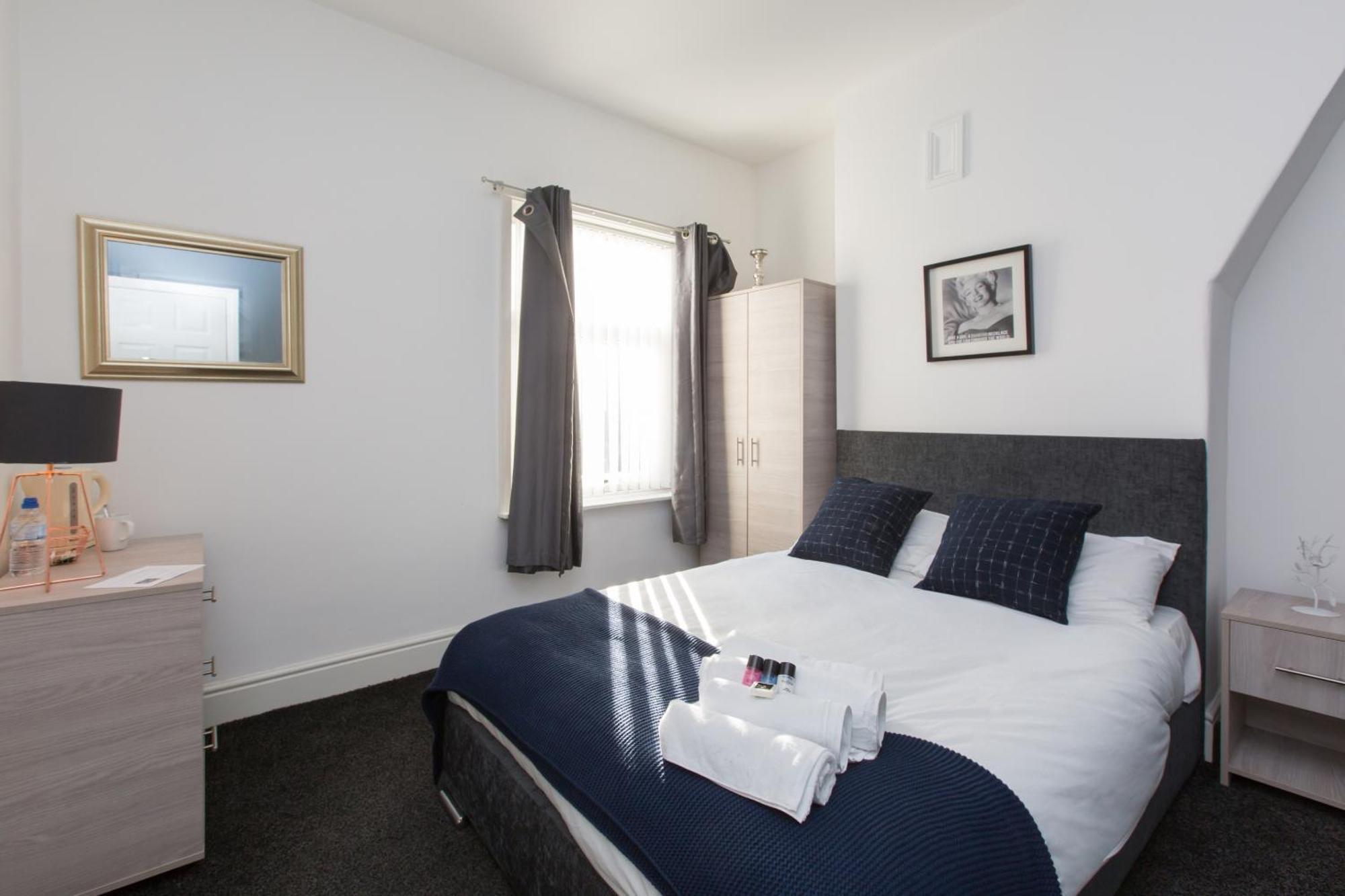 Townhouse @ Corporation Street Stoke Bed & Breakfast Room photo