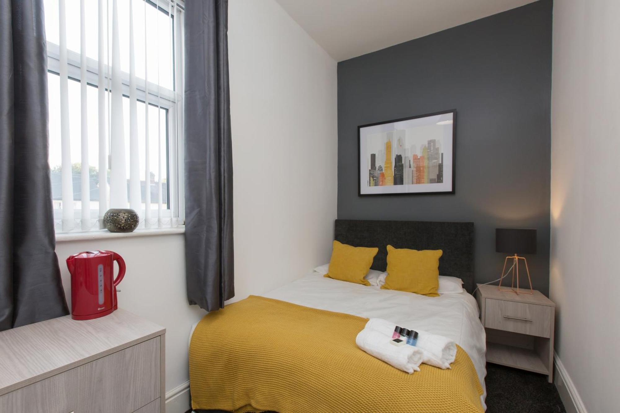 Townhouse @ Corporation Street Stoke Bed & Breakfast Room photo